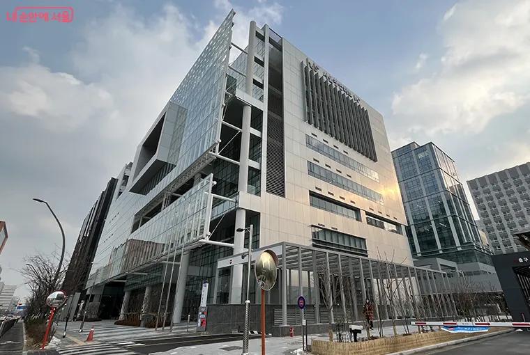마곡산업단지 내에 개관한 '서울창업허브 M+'